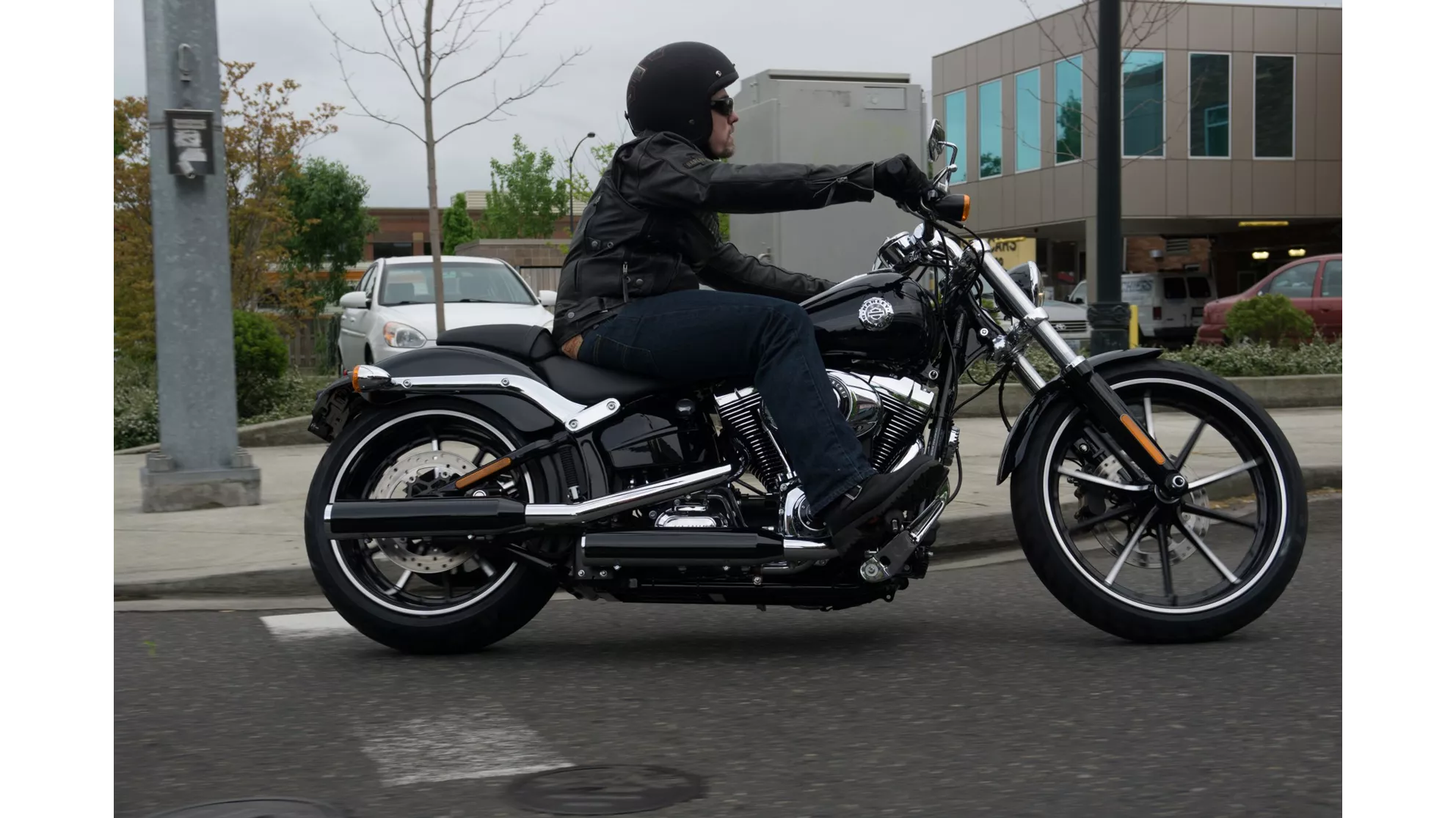 Harley-Davidson Softail Breakout FXSB - Image 8 Harley-Davidson Softail Breakout FXSB - Image 8