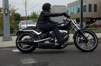 Harley-Davidson Softail Breakout FXSB 2015 - Bild 10