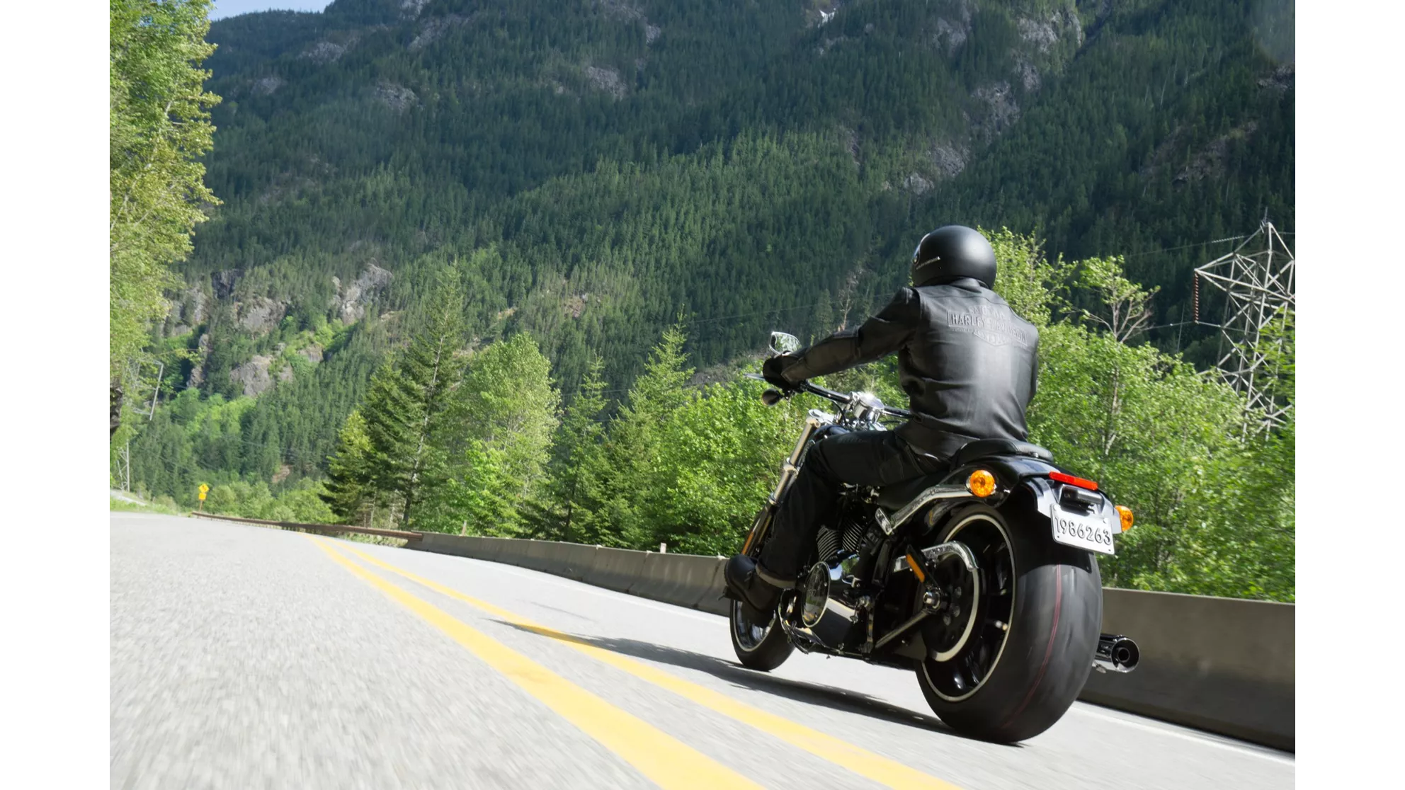 Harley-Davidson Softail Breakout FXSB - Image 12 Harley-Davidson Softail Breakout FXSB - Image 12