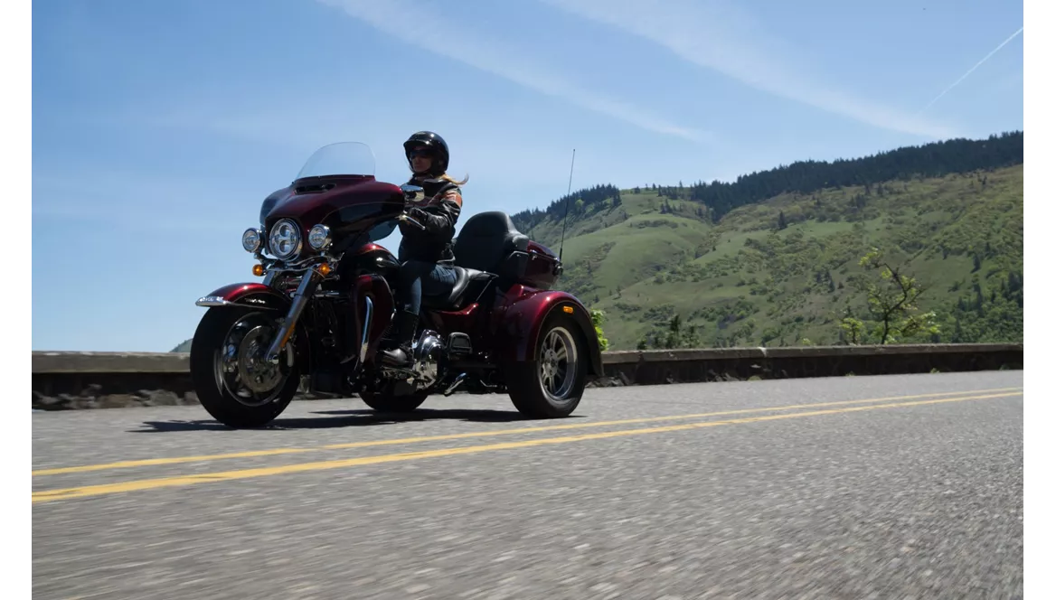 Harley-Davidson Tri Glide Ultra Classic FLHTCUTG 2015 Harley-Davidson Tri Glide Ultra Classic FLHTCUTG 2015