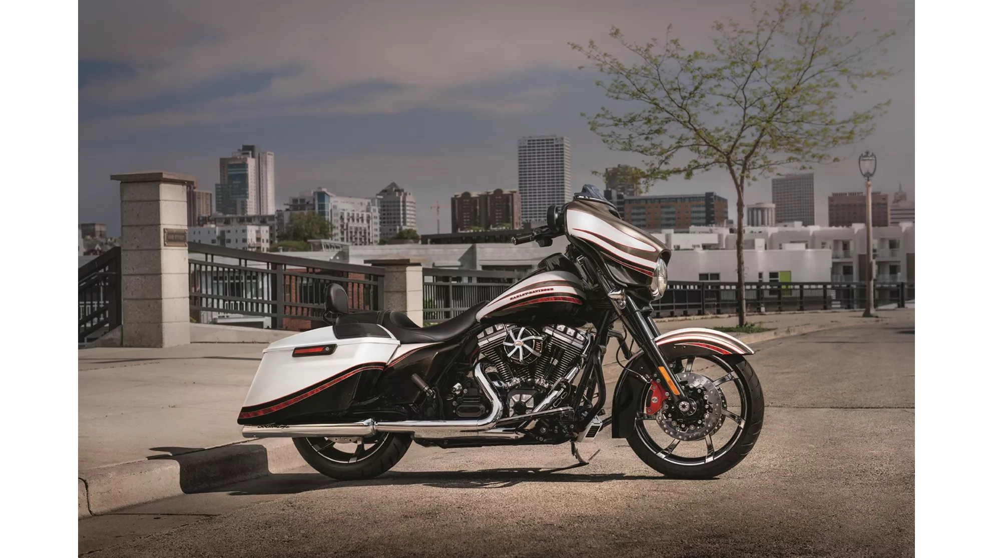 Harley-Davidson Touring Street Glide Special FLHXS - Image 7 Harley-Davidson Touring Street Glide Special FLHXS - Image 7