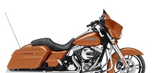 Harley-Davidson Touring Street Glide Special FLHXS 2015 vs Harley-Davidson Softail Heritage Classic FLSTC 2016