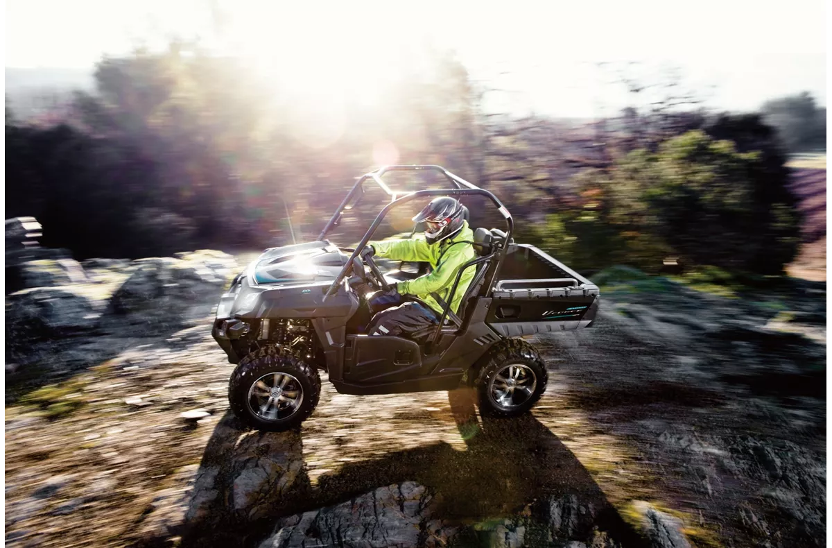 CFMOTO UForce 800 V2 EFI 4x4 CFMOTO UForce 800 V2 EFI 4x4