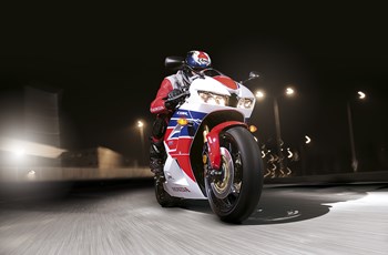 Honda CBR600RR 2015 - Bild 13