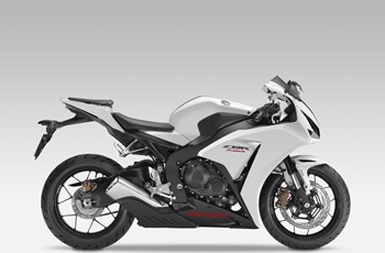 Honda CBR1000RR Fireblade 2015 - Bild 4 Honda CBR1000RR Fireblade 2015 - Bild 4