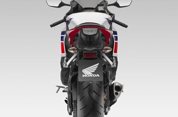 Honda CBR1000RR Fireblade 2015 - Bild 9 Honda CBR1000RR Fireblade 2015 - Bild 9