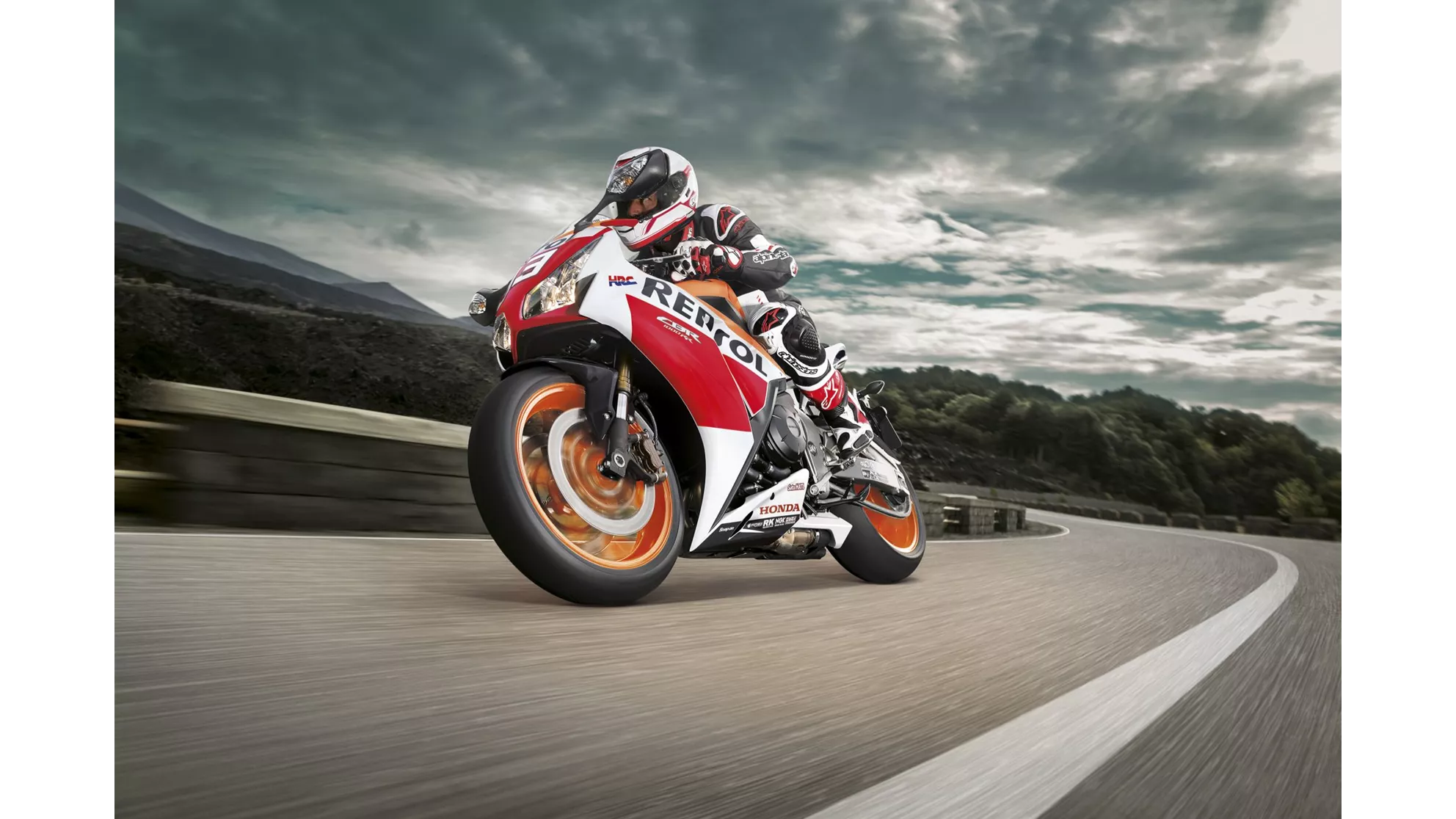 Honda CBR1000RR Fireblade - Image 14 Honda CBR1000RR Fireblade - Image 14