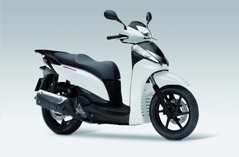 Honda SH300i 2015 - Bild 4 Honda SH300i 2015 - Bild 4
