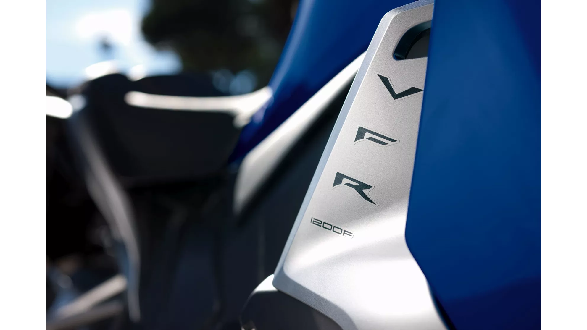 Honda VFR 1200 F - Image 4 Honda VFR 1200 F - Image 4