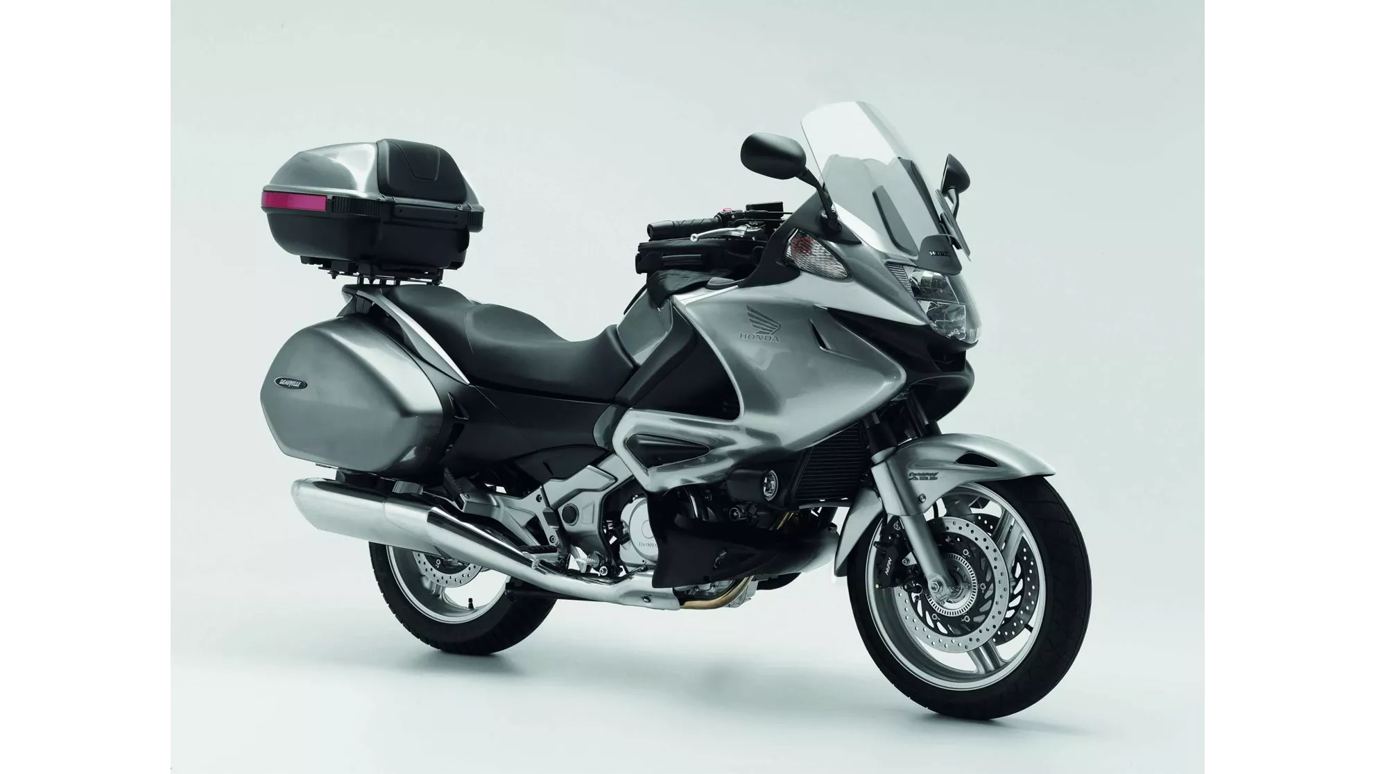 Honda NT700V Deauville - Image 11 Honda NT700V Deauville - Image 11