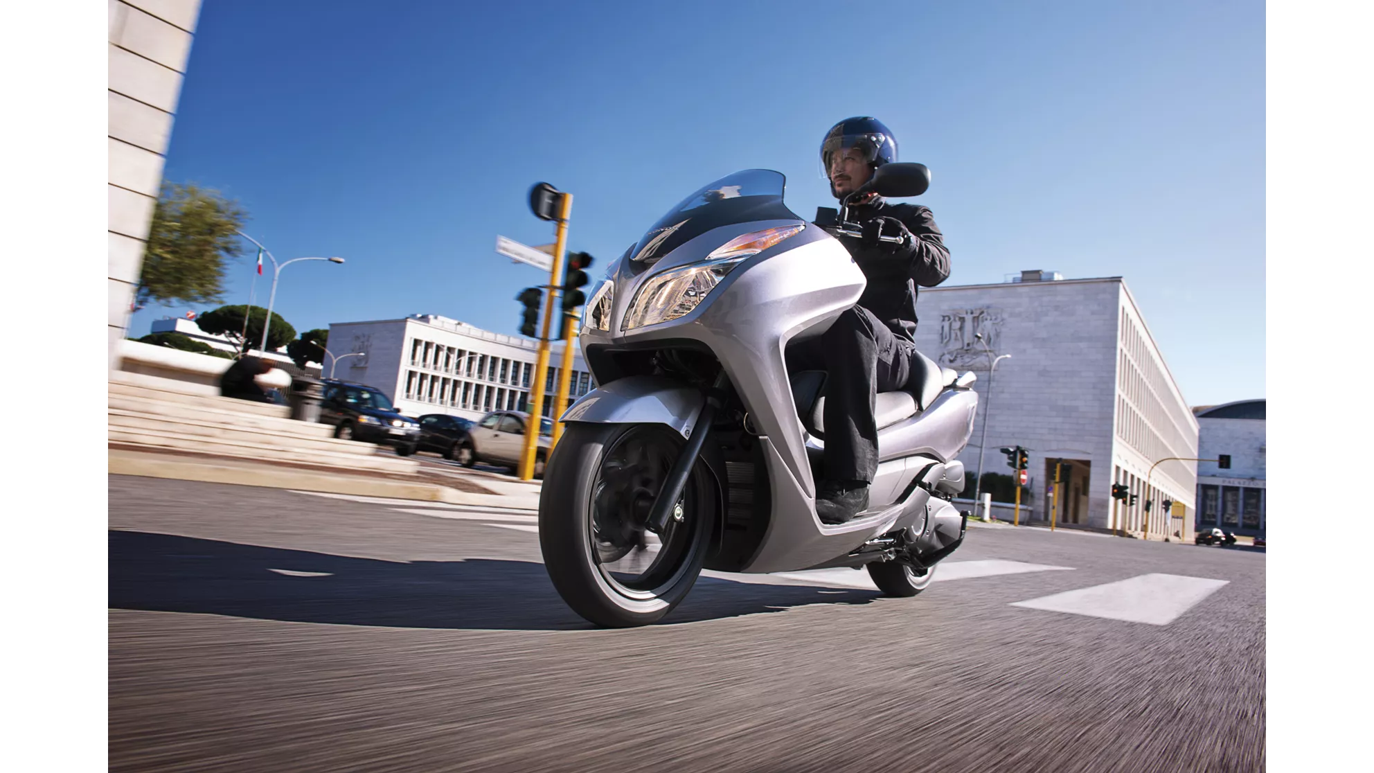 Honda NSS 300 Forza - Image 11 Honda NSS 300 Forza - Image 11