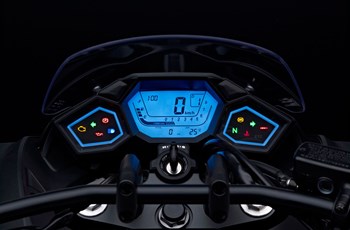 Honda NM4 Vultus 2015 - Bild 15 Honda NM4 Vultus 2015 - Bild 15