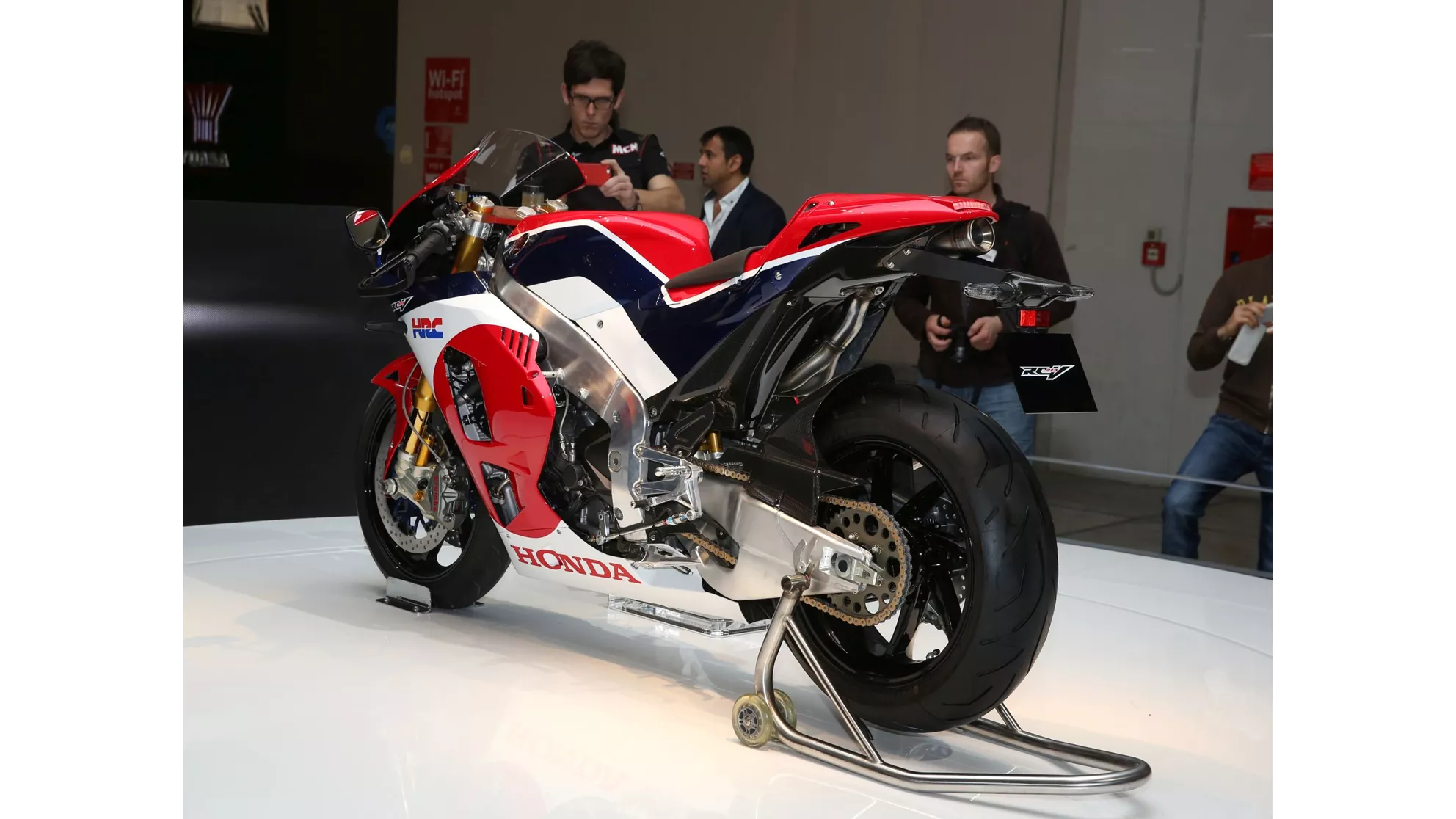 Honda RC 213 V-S - Image 2 Honda RC 213 V-S - Image 2