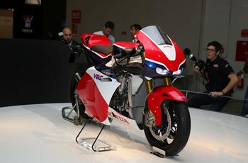 Honda RC 213 V-S 2015 - Bild 15 Honda RC 213 V-S 2015 - Bild 15