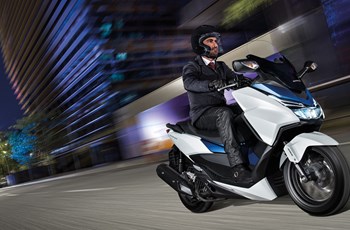 Honda Forza 125 2015 - Bild 2 Honda Forza 125 2015 - Bild 2