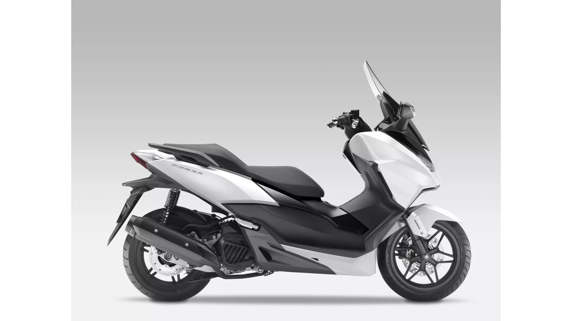 Honda Forza 125 - Image 8 Honda Forza 125 - Image 8