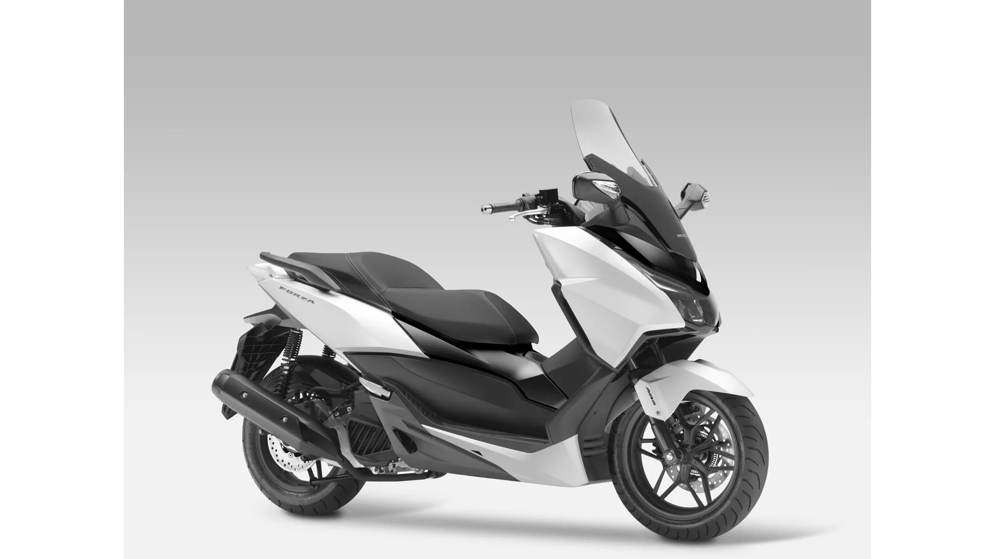 Honda Forza 125 - Image 10 Honda Forza 125 - Image 10