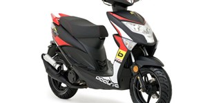 Beeline Tapo RS 2015 vs Aprilia SXR 50 2021