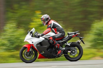 Hyosung GT 650iR Sport 2015 - Bild 10