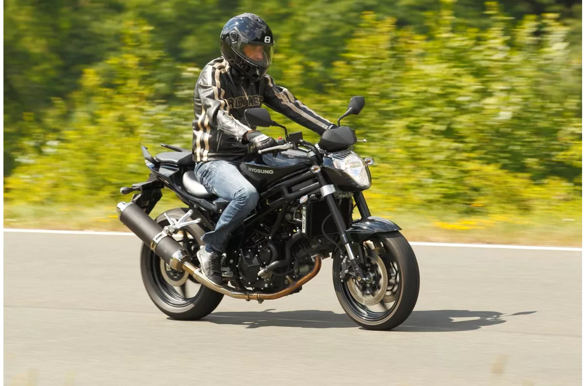Hyosung GT 650i Naked Hyosung GT 650i Naked