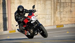 Hyosung GT 250i Naked 2015