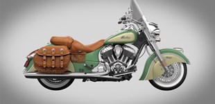 Indian Chief Vintage 2015 vs Indian Springfield Dark Horse 2019