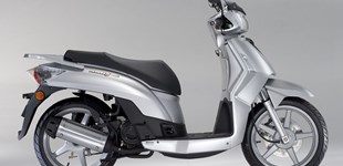 Kymco People S 50 2015 vs Yamaha NMAX 125 2020