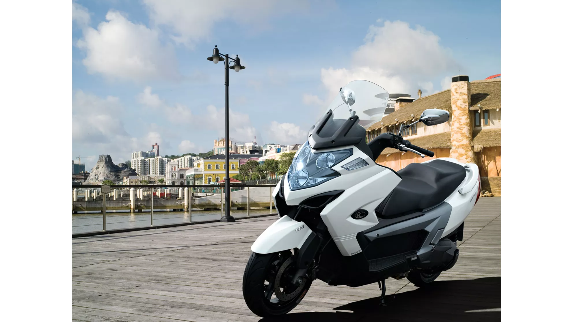 Kymco Myroad 700i - Image 5 Kymco Myroad 700i - Image 5