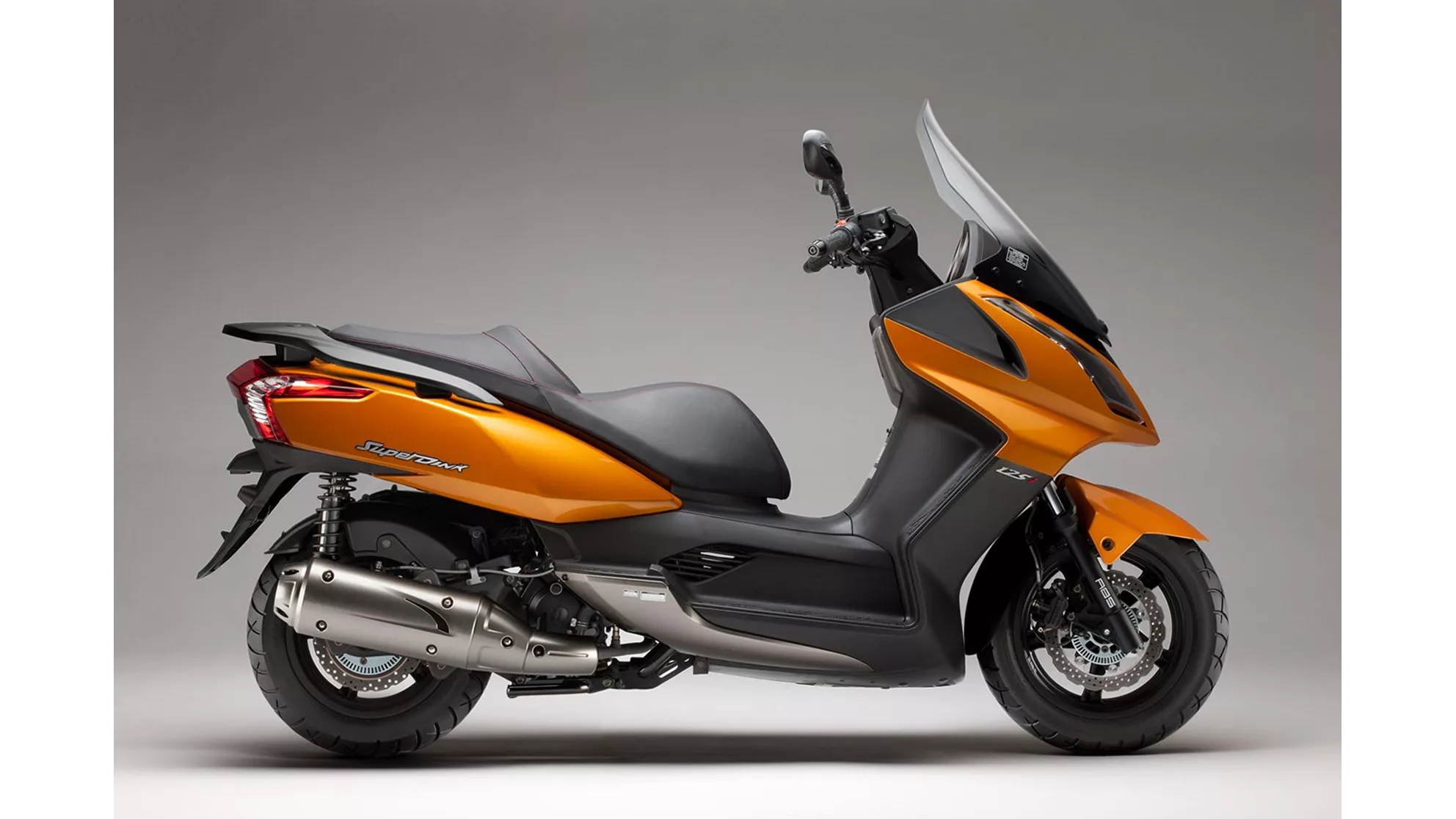 Kymco Superdink 125i - Image 7 Kymco Superdink 125i - Image 7