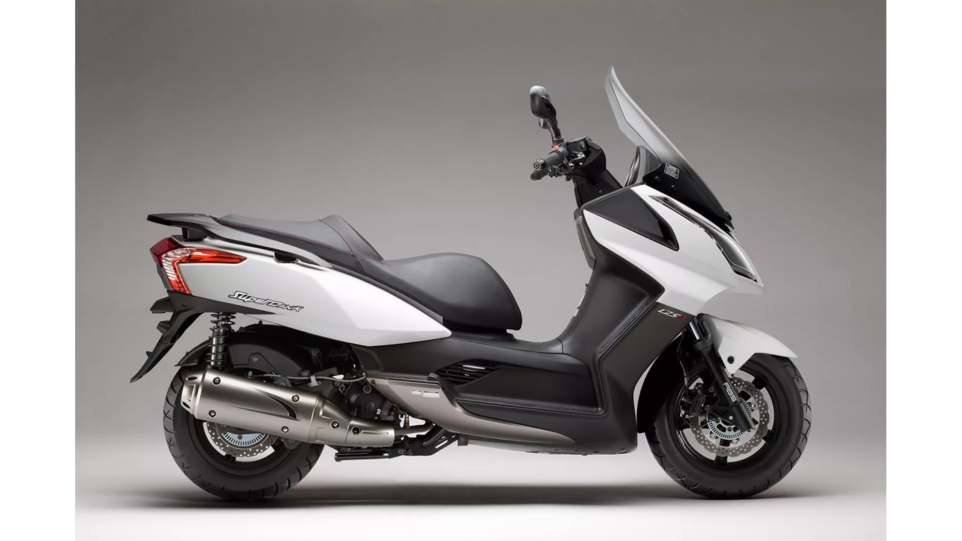 Kymco Superdink 125i - Image 14 Kymco Superdink 125i - Image 14