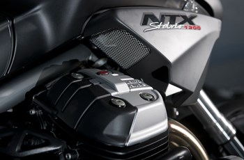 Moto Guzzi Stelvio 1200 8V NTX 2015 - Bild 11