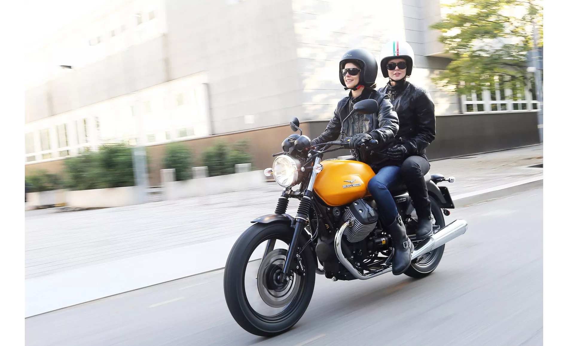 Moto Guzzi V7 II Stone 2015