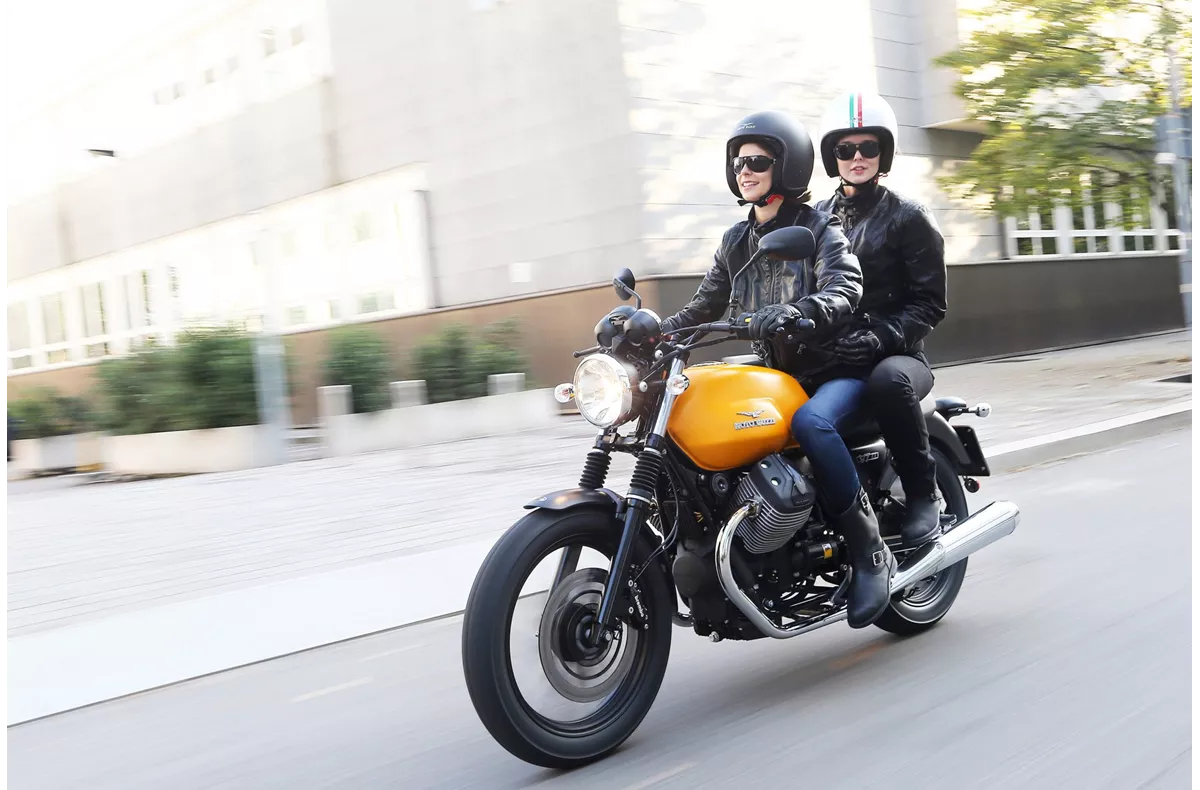 Moto Guzzi V7 II Stone Moto Guzzi V7 II Stone