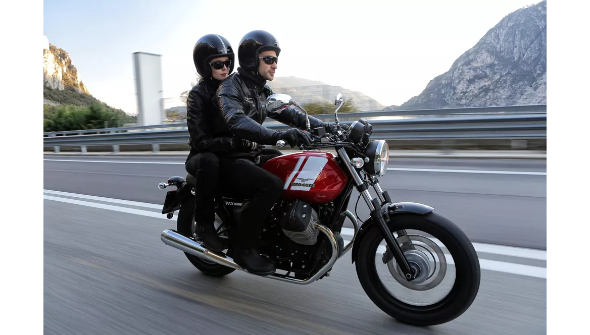 Moto Guzzi V7 II Special 2015