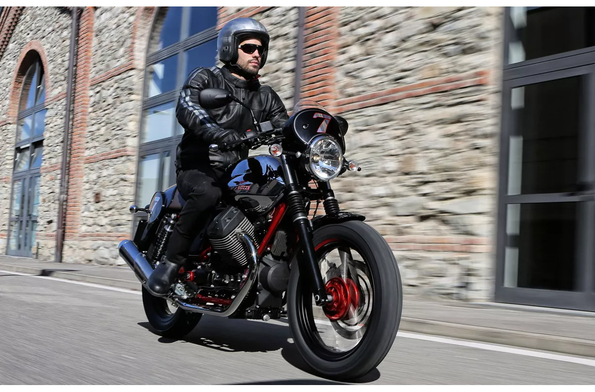 Moto Guzzi V7 II Racer Moto Guzzi V7 II Racer