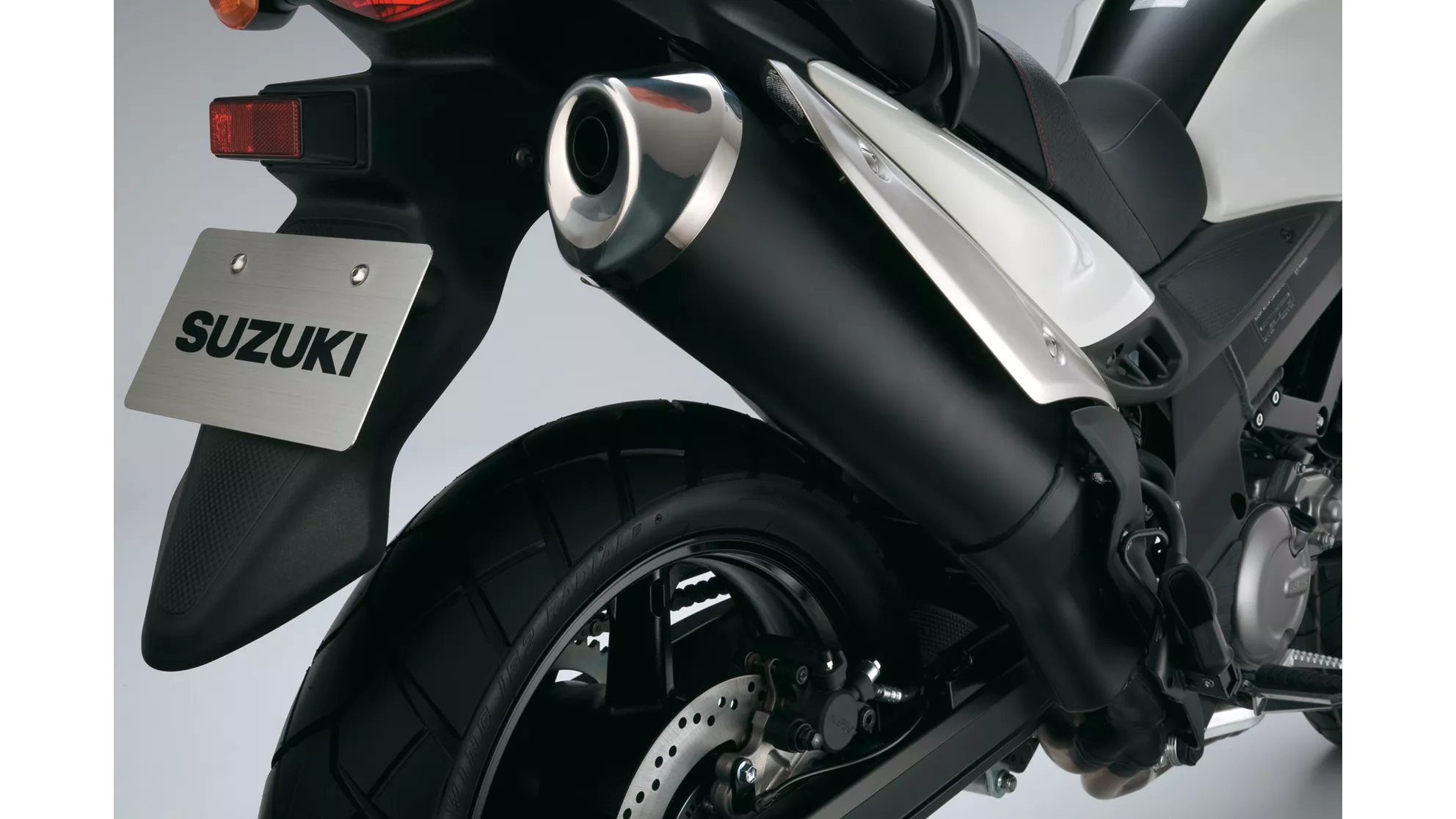 Suzuki V-Strom 650 - Image 4 Suzuki V-Strom 650 - Image 4