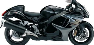 Suzuki Hayabusa 2015 vs Honda CBR1000RR Fireblade 2009 Suzuki Hayabusa 2015 vs Honda CBR1000RR Fireblade 2009