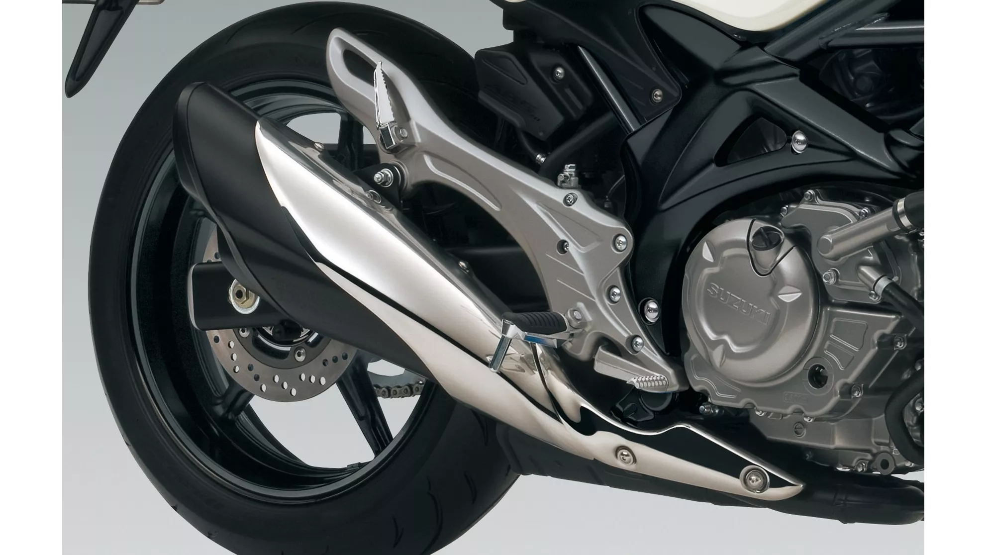 Suzuki SFV 650 Gladius - Image 7 Suzuki SFV 650 Gladius - Image 7