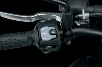 Suzuki GSX-S1000 2015 - Bild 9 Suzuki GSX-S1000 2015 - Bild 9