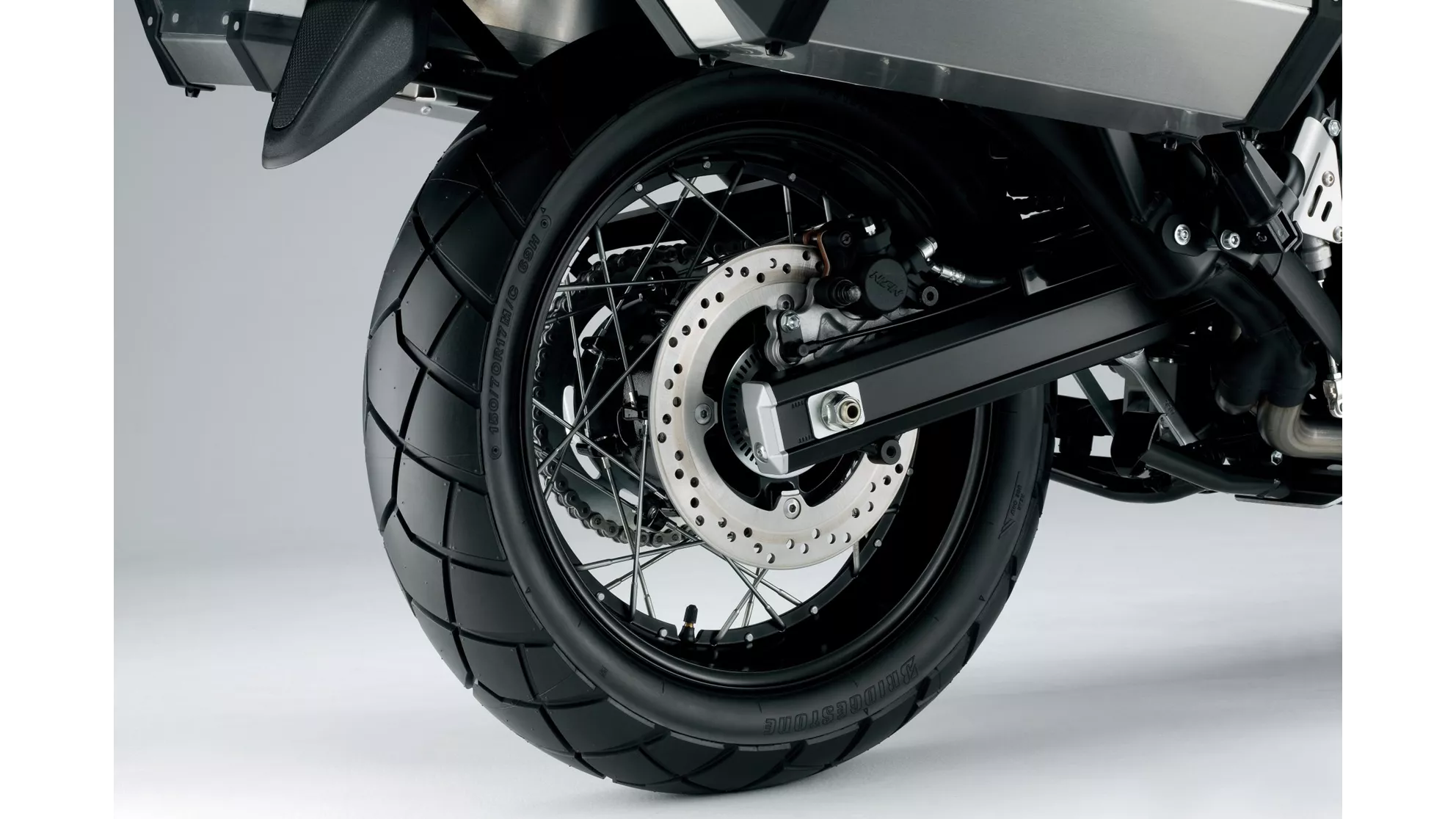 Suzuki V-Strom 650 XT - Image 7 Suzuki V-Strom 650 XT - Image 7