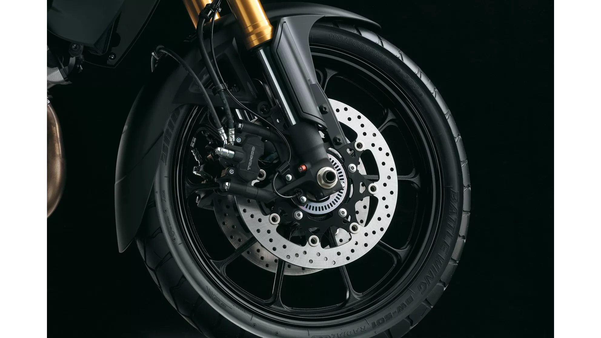 Suzuki V-Strom 1000 - Image 2 Suzuki V-Strom 1000 - Image 2