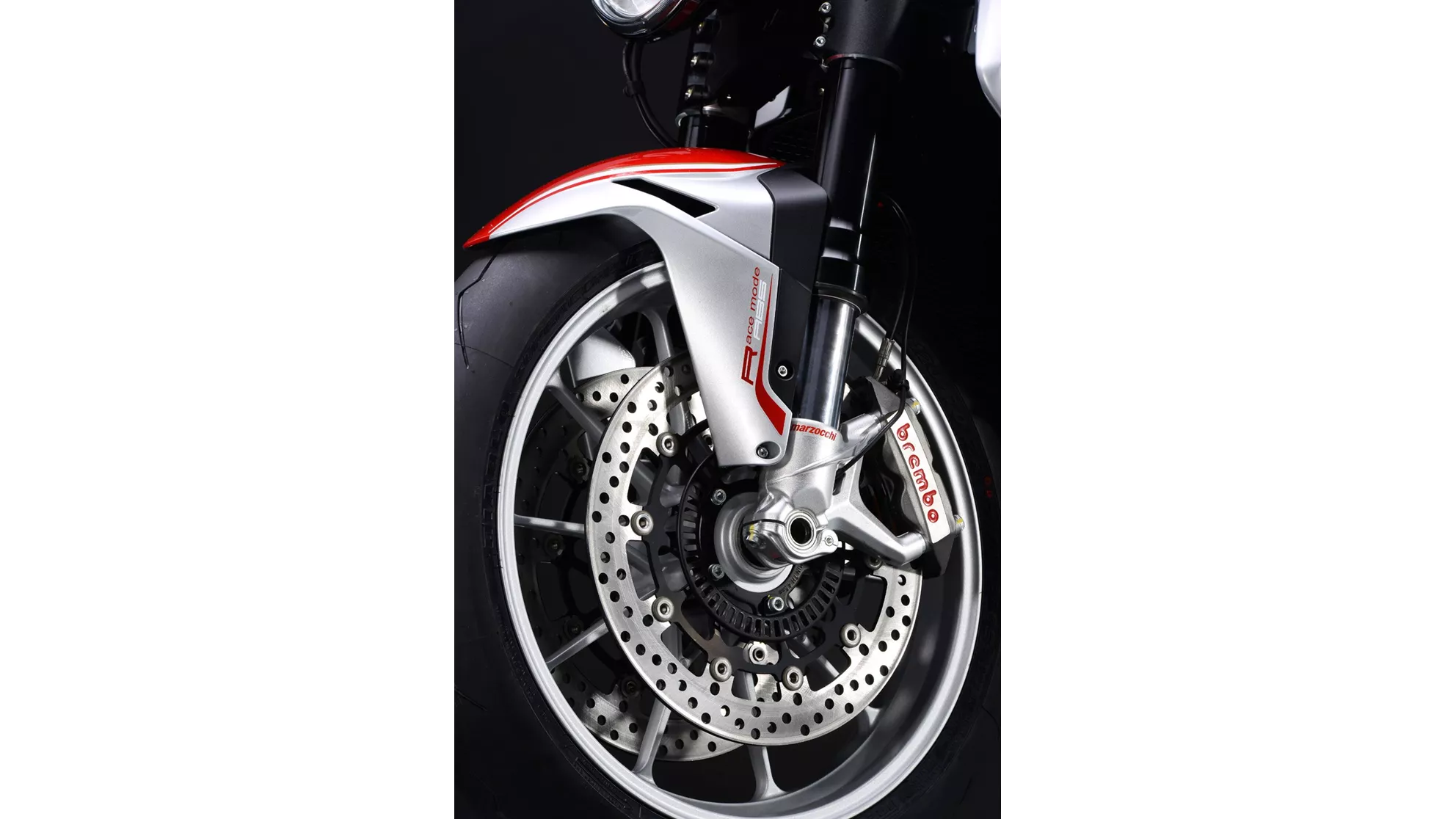 MV Agusta Brutale 1090 RR - Image 1 MV Agusta Brutale 1090 RR - Image 1