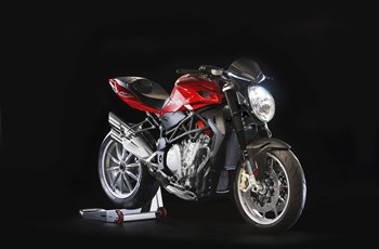 MV Agusta Brutale 1090 R 2015 - Bild 2 MV Agusta Brutale 1090 R 2015 - Bild 2