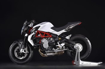 MV Agusta Brutale 800 2015 - Bild 7 MV Agusta Brutale 800 2015 - Bild 7