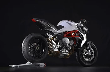 MV Agusta Brutale 800 2015 - Bild 8 MV Agusta Brutale 800 2015 - Bild 8