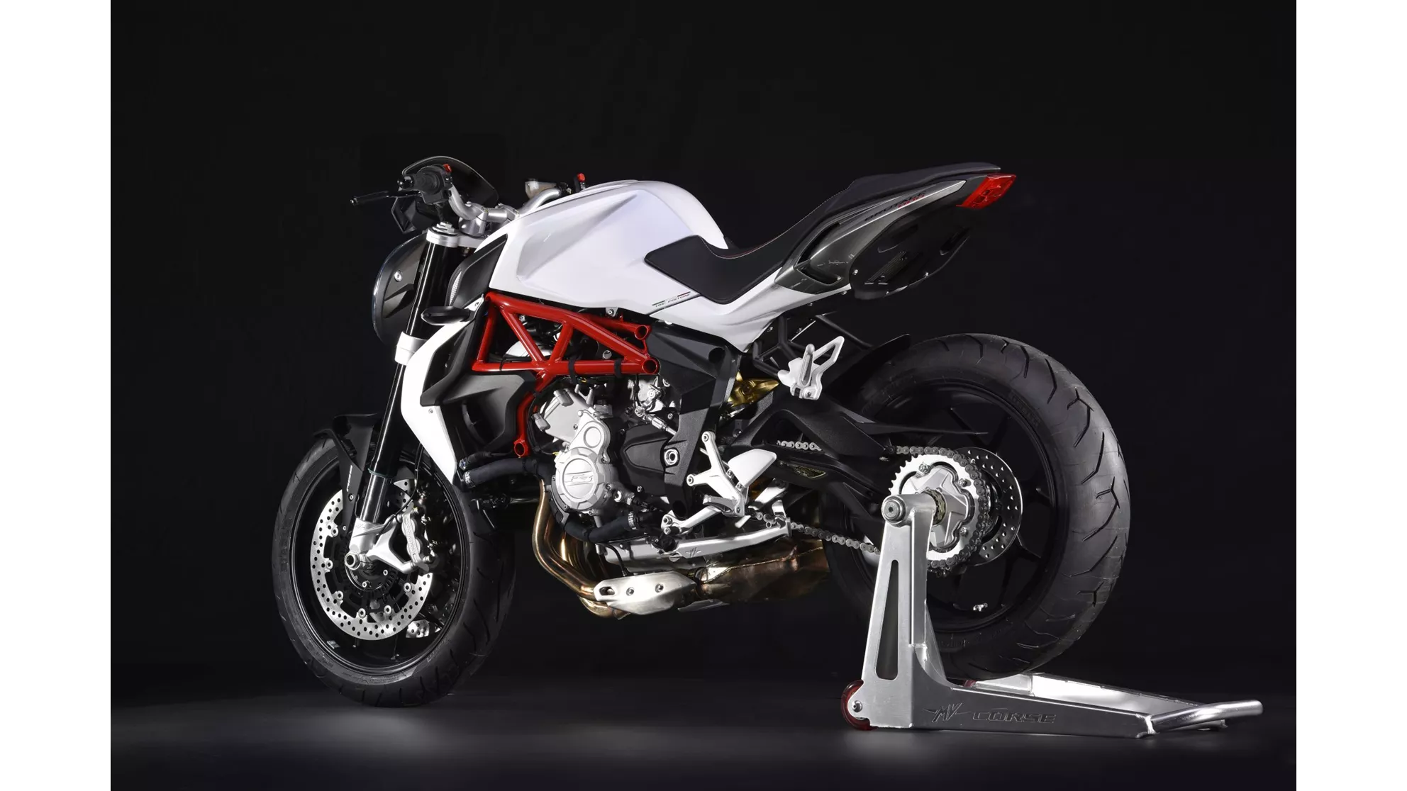 MV Agusta Brutale 800 - Image 7 MV Agusta Brutale 800 - Image 7