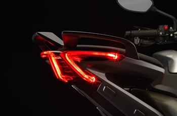 MV Agusta Turismo Veloce 800 2015 - Bild 4