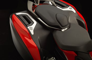 MV Agusta Turismo Veloce 800 Lusso 2015 - Bild 3