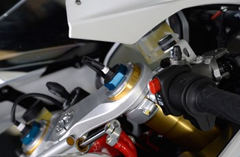 MV Agusta F4 RR 2015 - Bild 3