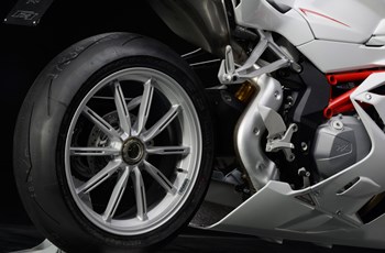 MV Agusta F4 RR 2015 - Bild 12